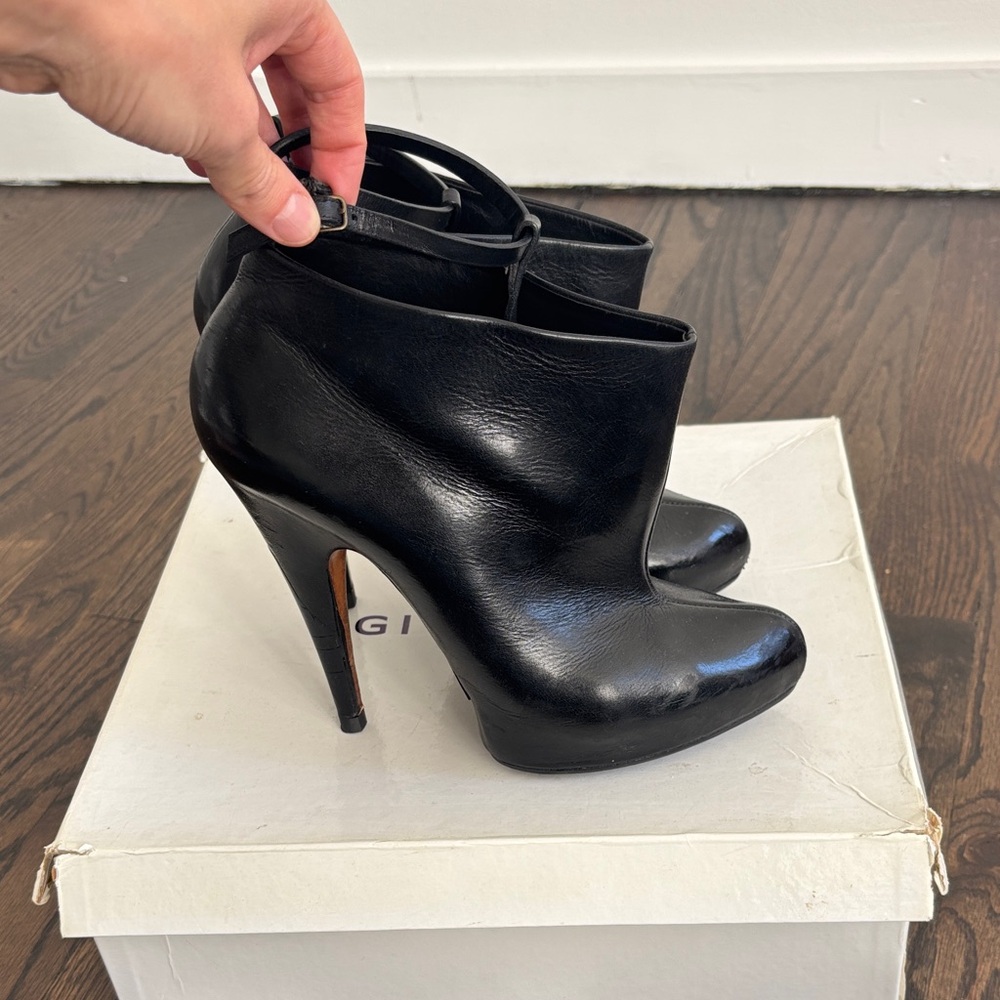 Givenchy Black Leather Heeled Boots, size 38